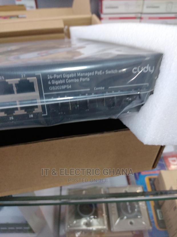 24 Port Layer Managed Gigabit Poe Switch · Photo 3