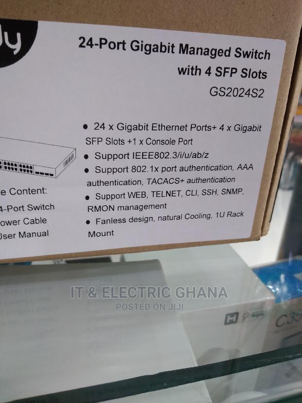 24 Port Layer 2 Managed Gigabit Switch With 4 SFP Slots · Photo 6