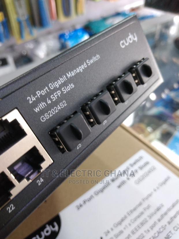24 Port Layer 2 Managed Gigabit Switch With 4 SFP Slots · Photo 1
