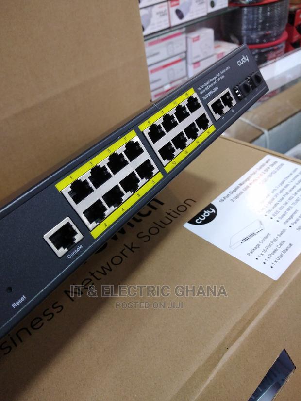 16 Port Layer 2 Managed Switch With 2gigabit Uplink 2 SFP · Photo 6