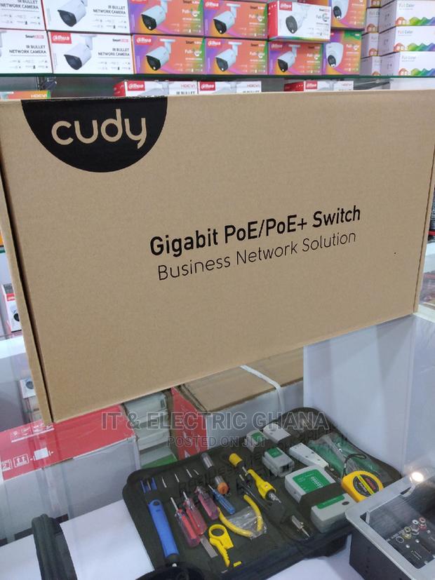 16 Port Layer 2 Managed Switch With 2gigabit Uplink 2 SFP · Photo 7