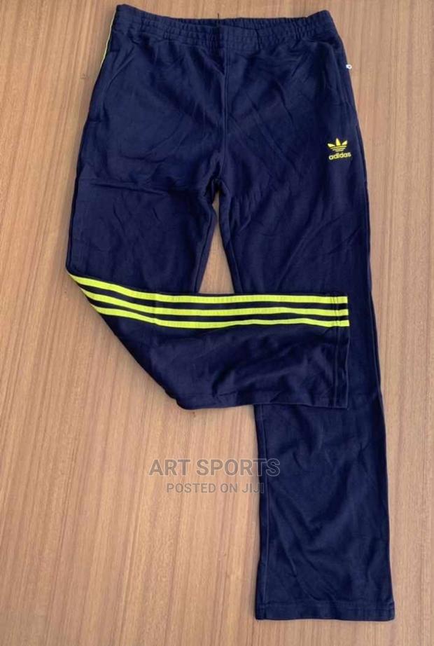 Adidas Joggers · Photo 2