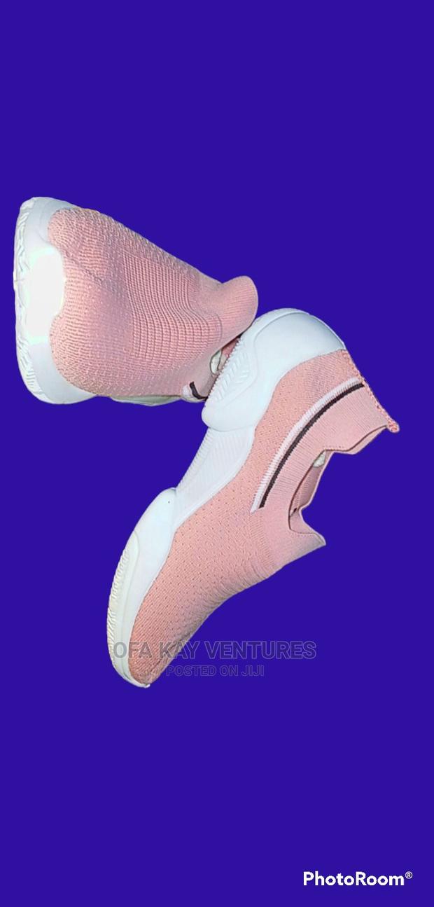 Ladies Fashion Sneakers Size 39 · Photo 1