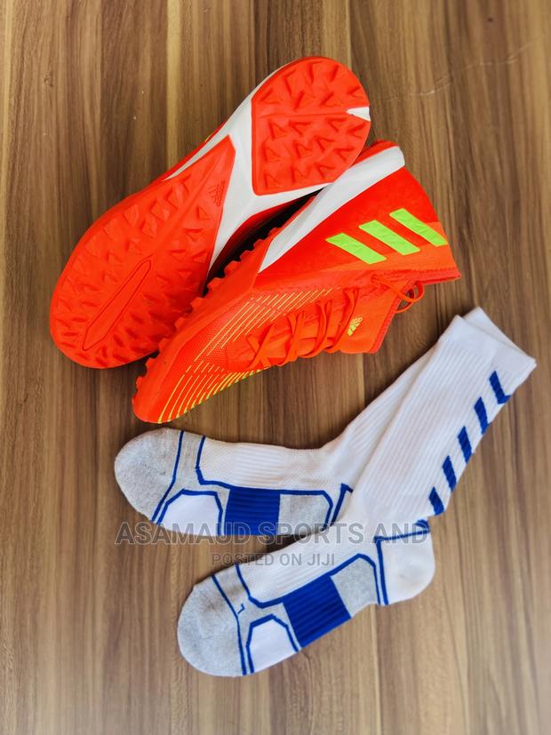 Original First Grade Gym Boot Available · Photo 2