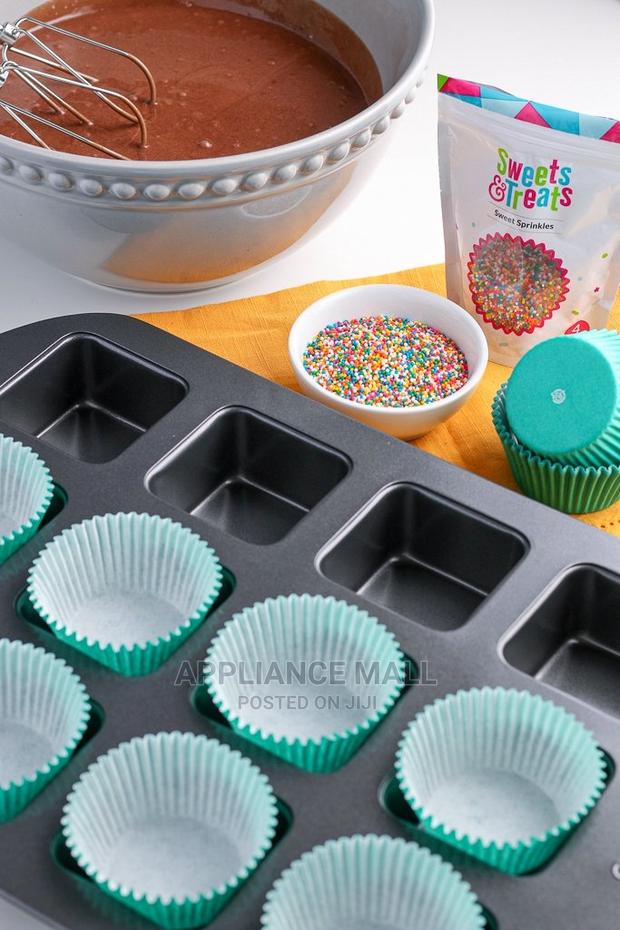 Square Cup Cake Tin 12 Holes · Photo 2