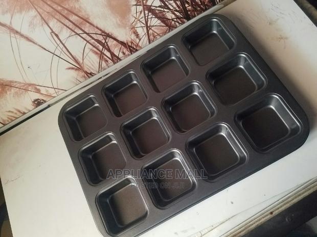 Square Cup Cake Tin 12 Holes · Photo 4
