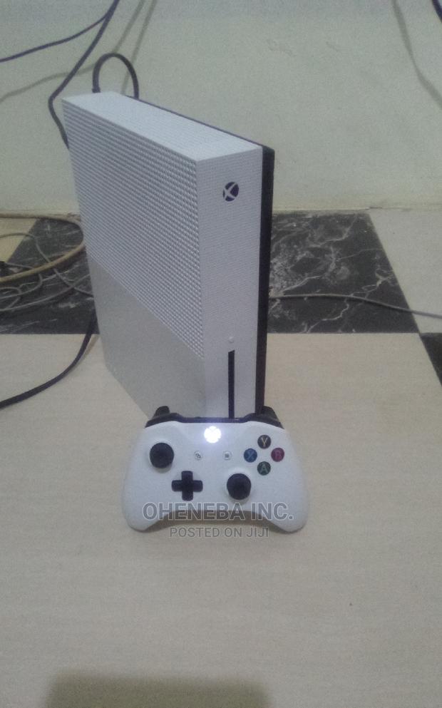 Xbox One S With 10 Games Installed + 1pad · Photo 6