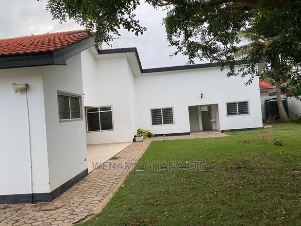 3bdrm House in Emefs Estate, Tema Metropolitan for sale · Photo 4