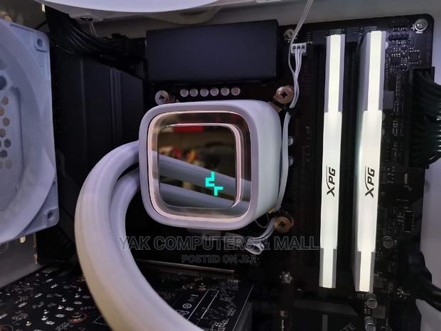 New Server 32GB Intel Core I9 HDD+SSD 32GB · Photo 3