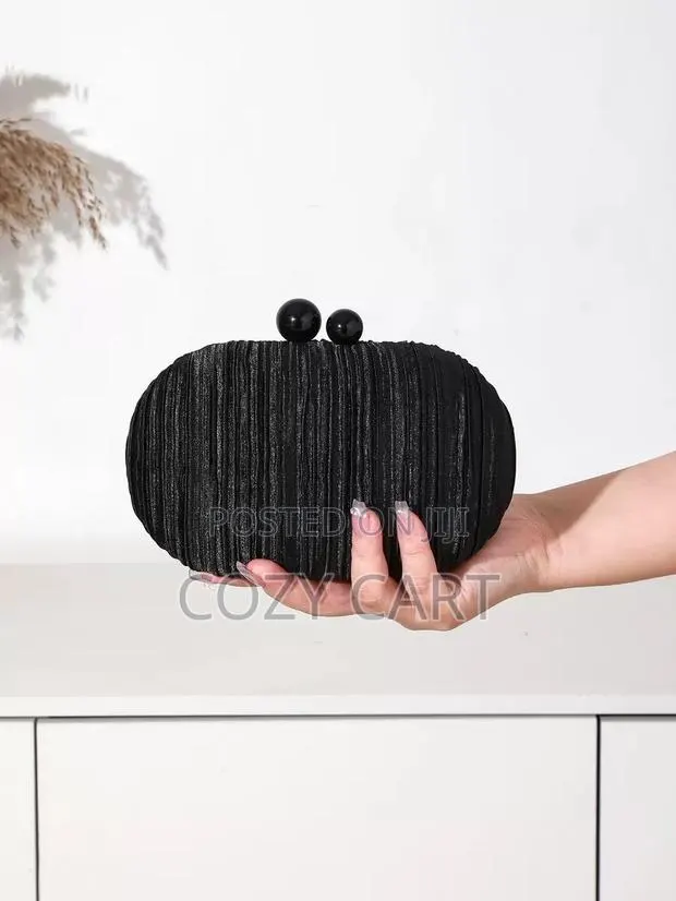 Satin Clutch · Photo 1