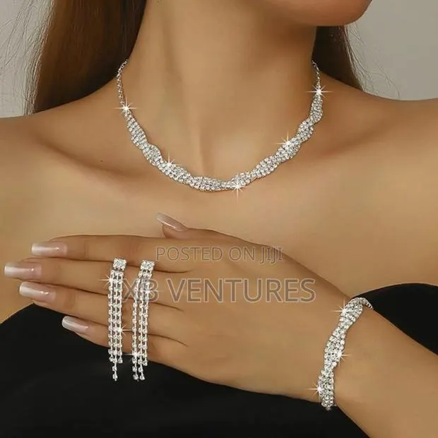 Bold Look Jewelry Set Bracelet Necklace Stud Earringsg · Photo 1