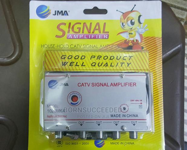 Catv 4 Way Signal Amplifiers · Photo 1