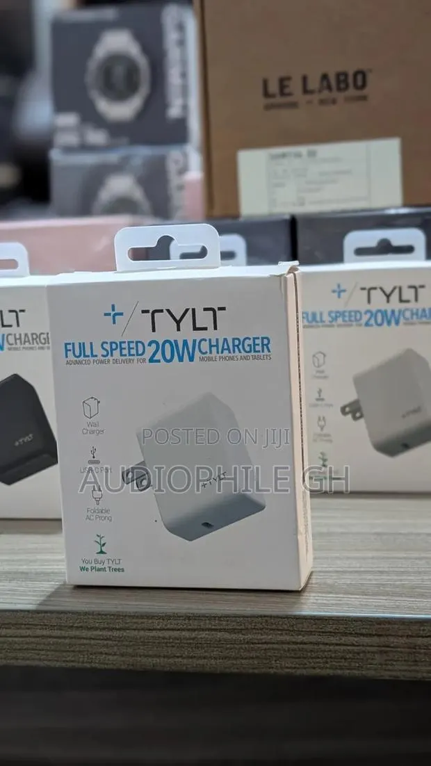 Tylt 20W Fast Charging Wall Charger · Photo 1