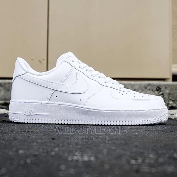 Original Nike AF1 Sneakers · Photo 3