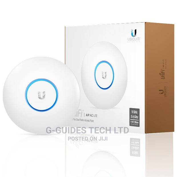 Ubiquiti Unifi AC Lite 802.11ac Dual Radio Access Point · Photo 1