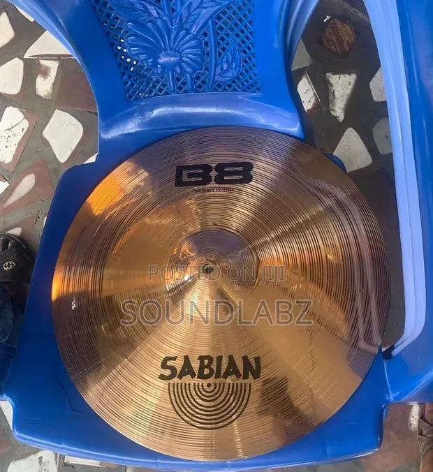 Sabian Crash Cymbal, 16 Inches Crash Cymbal (16'', Gold) · Photo 1