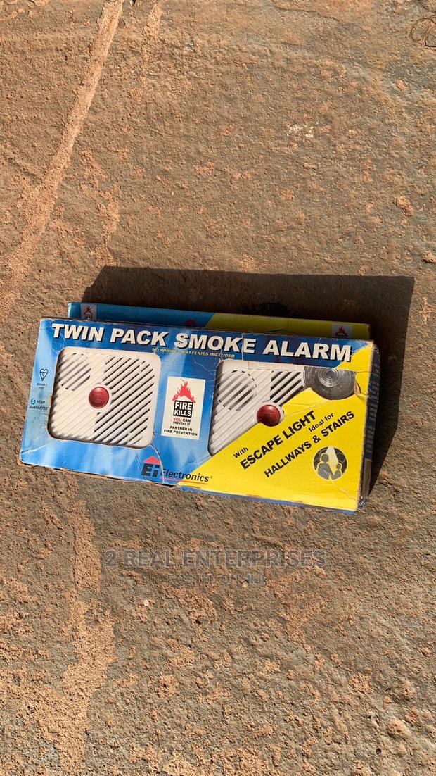 Twin Pack Smoke Alarm · Photo 1