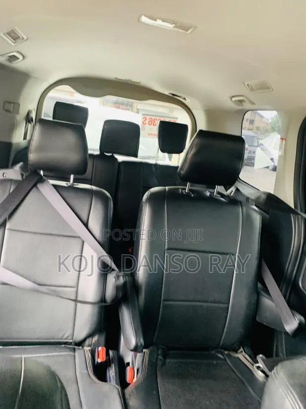 Toyota Voxy X 2WD 8-Seater 2015 · Photo 1