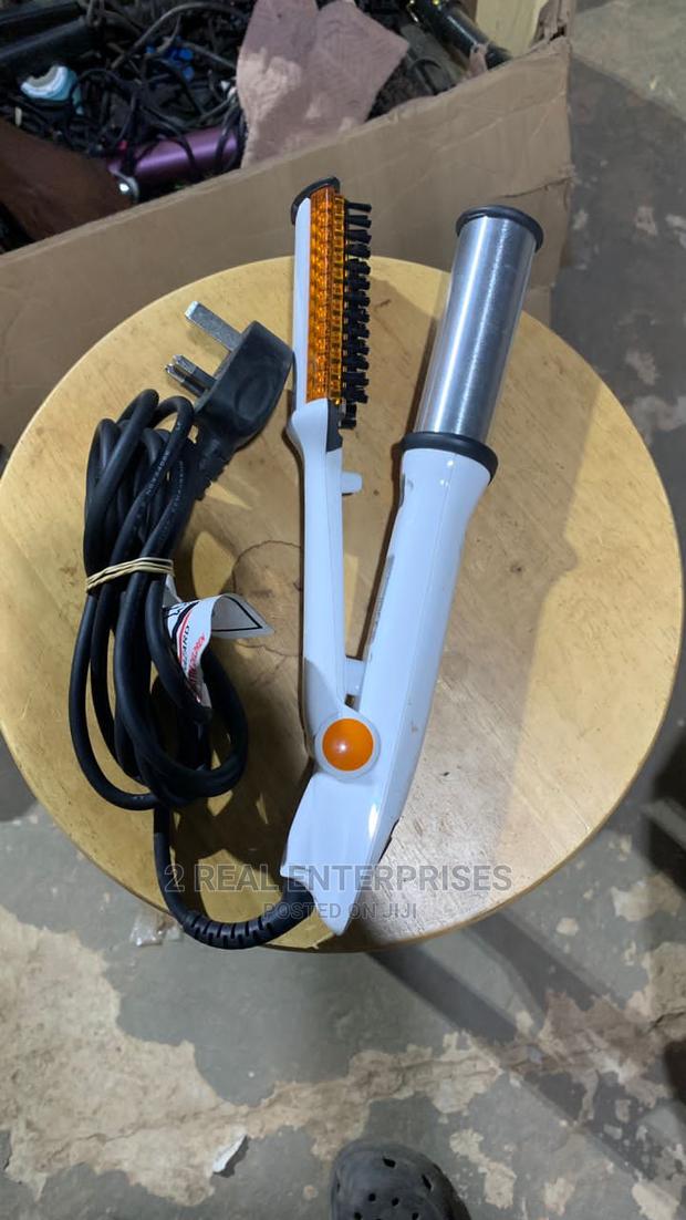Various Hair Straighteners · Photo 1