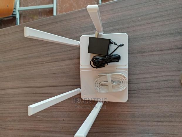Feiyi A098 Router · Photo 3