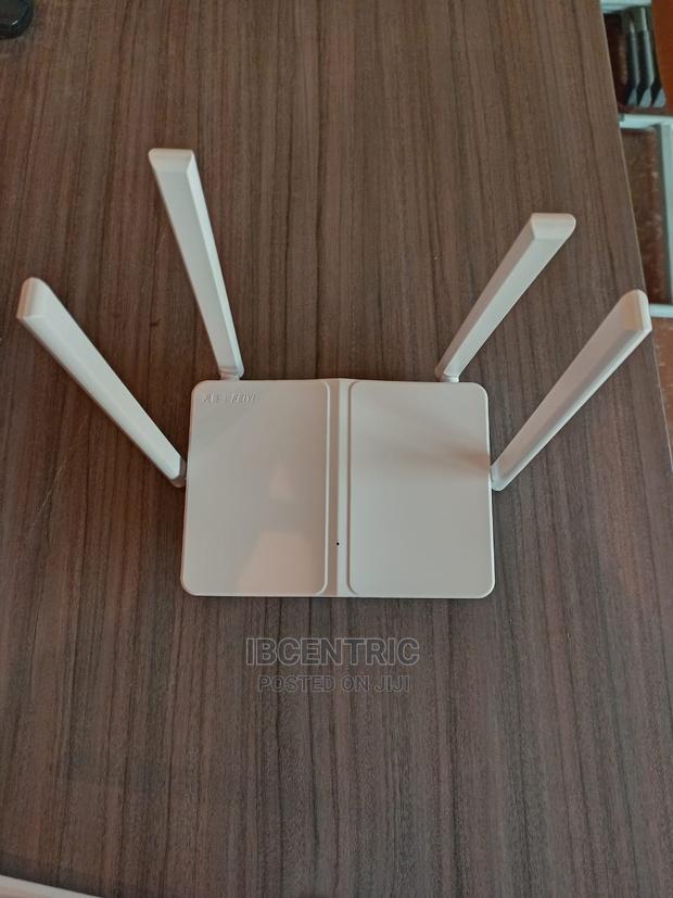 Feiyi A098 Router · Photo 1