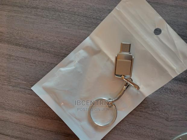 Lenovo 2T 2 In 1 Flash Drive · Photo 2