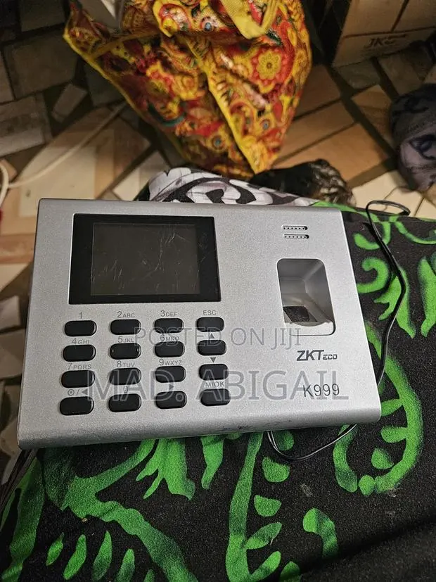 Reduced to Clear Zkteco Attendance Clocker · Photo 1