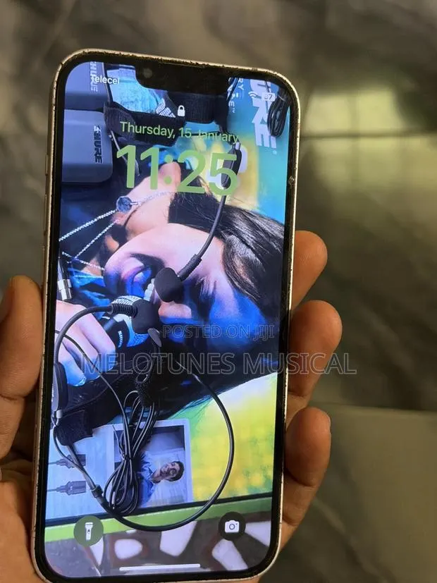 Apple iPhone 13 256 GB · Photo 1