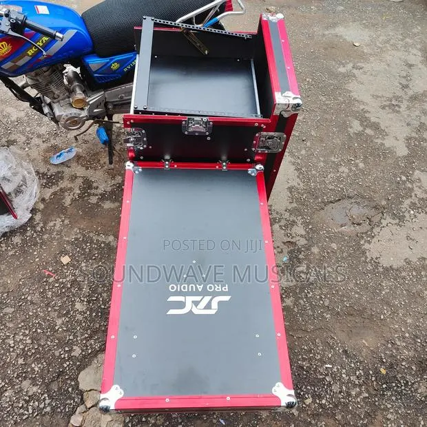 Amplifier Rack 18u · Photo 1