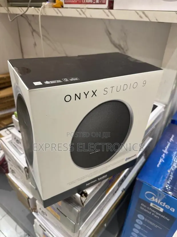 Quality Sleek Black Onyx 9 Studio · Photo 1