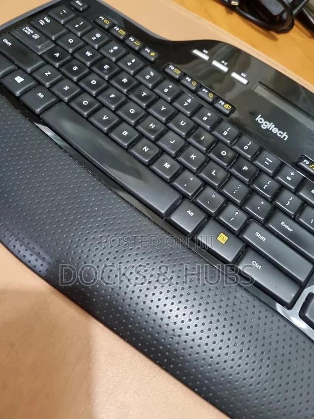 Logitech Mk710 Performance Wireless Keyboard and Mouse Combo · Photo 6
