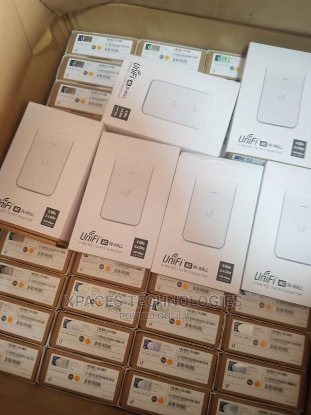 Ubiquiti Unifi AC in Wall · Photo 3