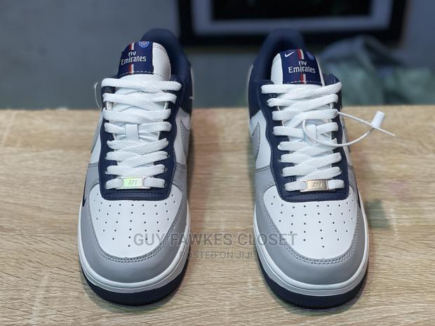 Nike Air Force 1 X Paris Saint-German · Photo 2