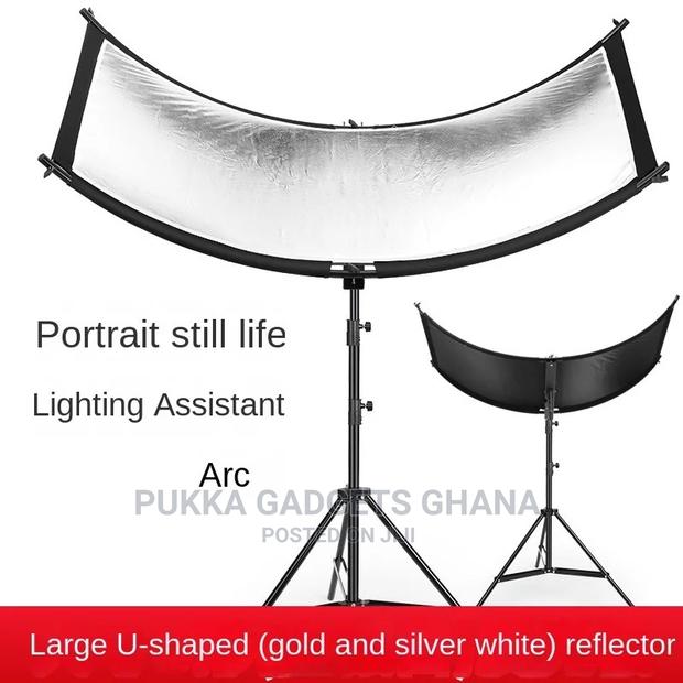 U Shaped Reflector With Stand · Photo 3