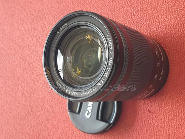 Canon EF-M 18-150mm IS STM Lens · Photo 2