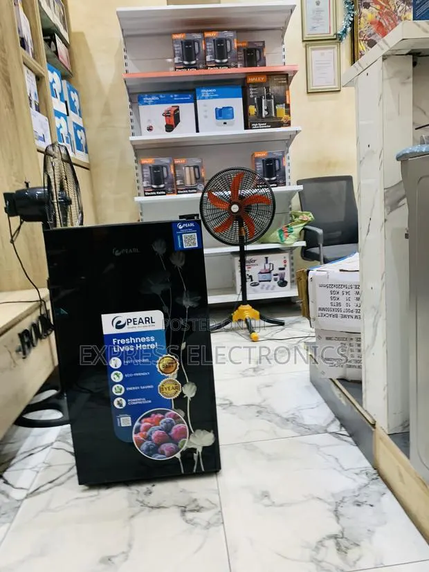 Pearl Black Table Top Fridge Single Door 80l Pf-109 · Photo 1