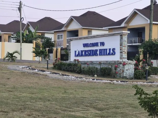 3bdrm House in Lakeside Estate for sale · Photo 1