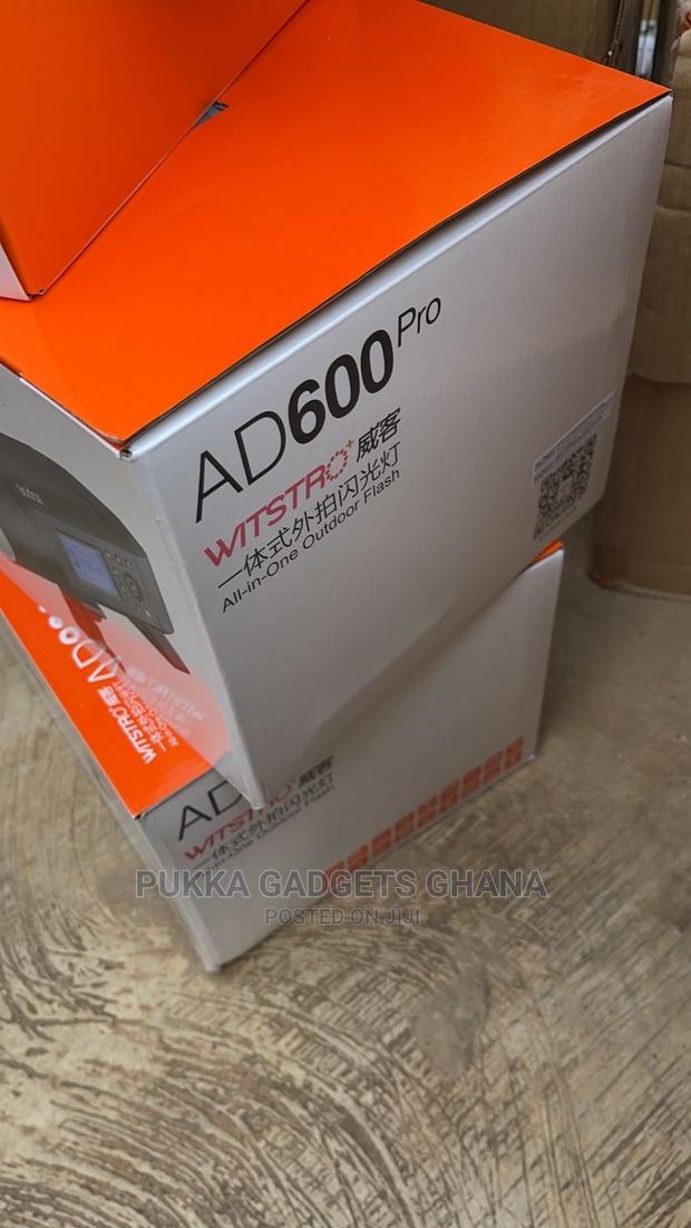 Ad600 Pro Strobe Light · Photo 1
