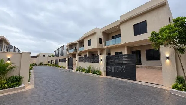 4bdrm House in East Airport, Accra Metropolitan for sale · Photo 1