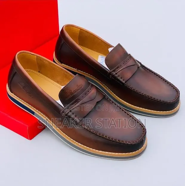 Clarks Loafers Shoes · Photo 1