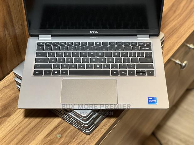 Laptop Dell Latitude 5320 16GB Intel Core I5 SSD 256GB · Photo 3