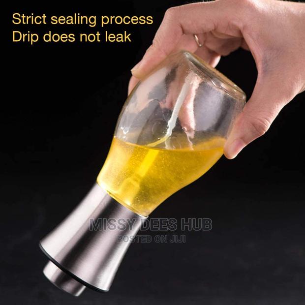 200ml Oil Control Bottle · Photo 7