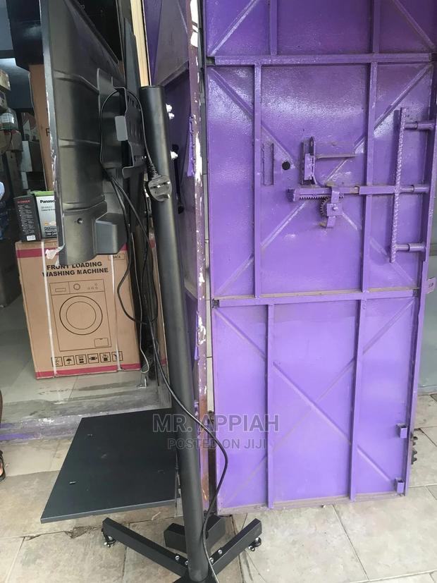 Mobile Movable Standing Tv Wall Mount · Photo 1