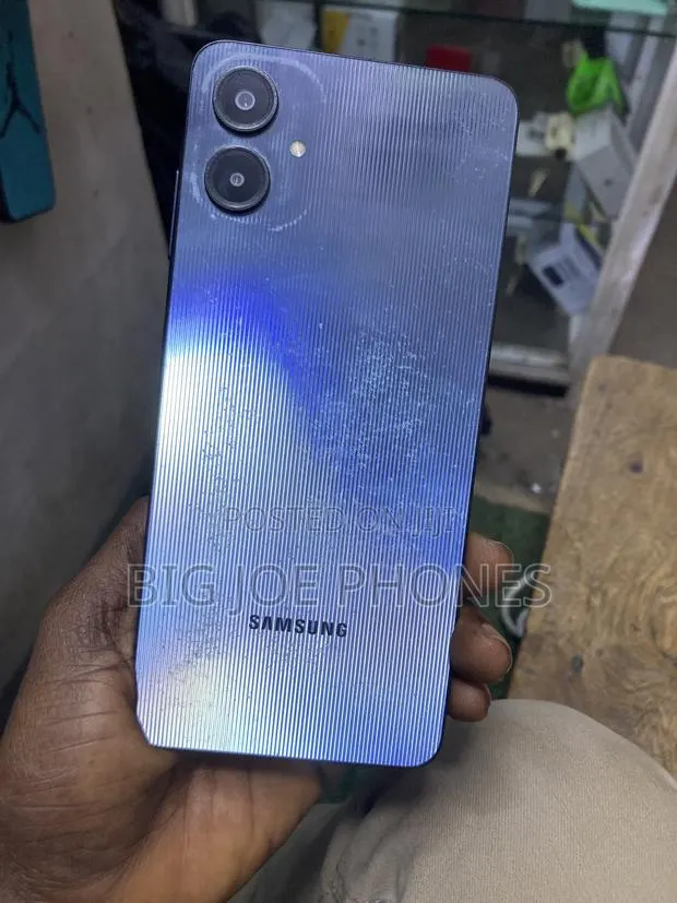 Samsung Galaxy A06 64 GB Black · Photo 1