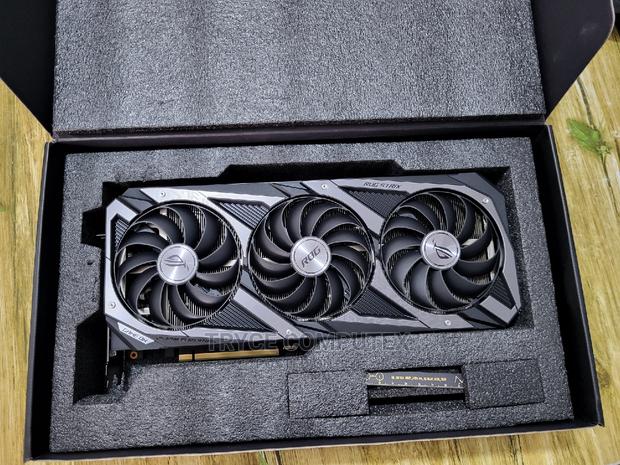 Asus Strix RTX 3090 24gb Graphic Card · Photo 2