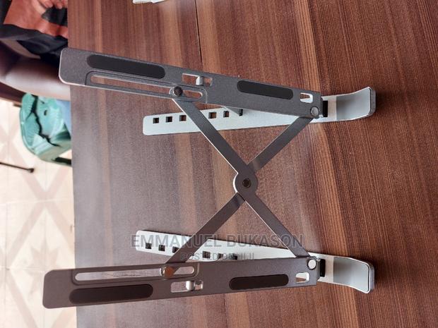 Alminium Metal Laptop Stand · Photo 2