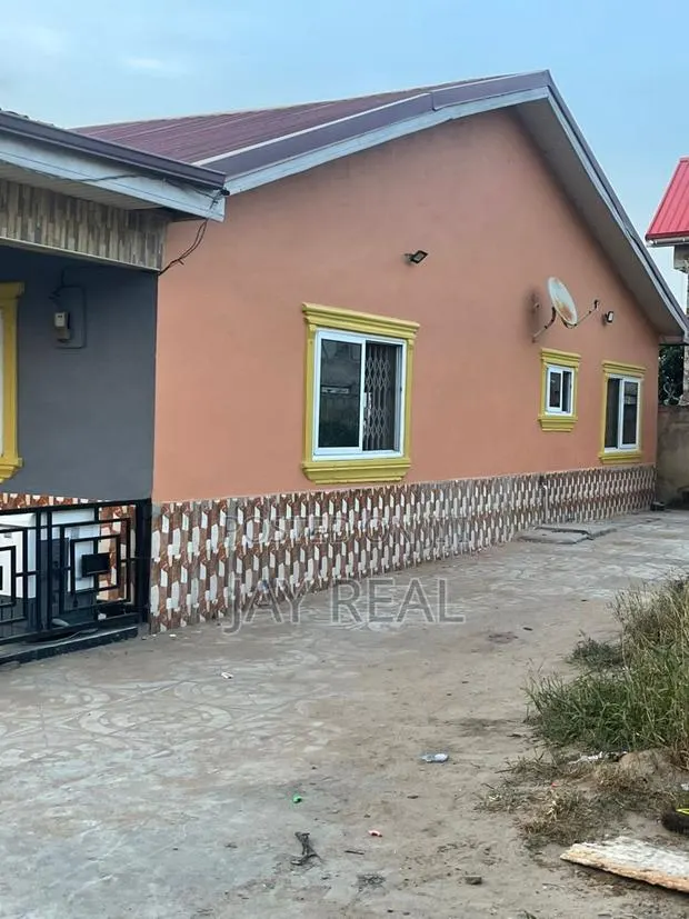 3bdrm Duplex in Jay Real Estate., Kasoa for rent · Photo 1
