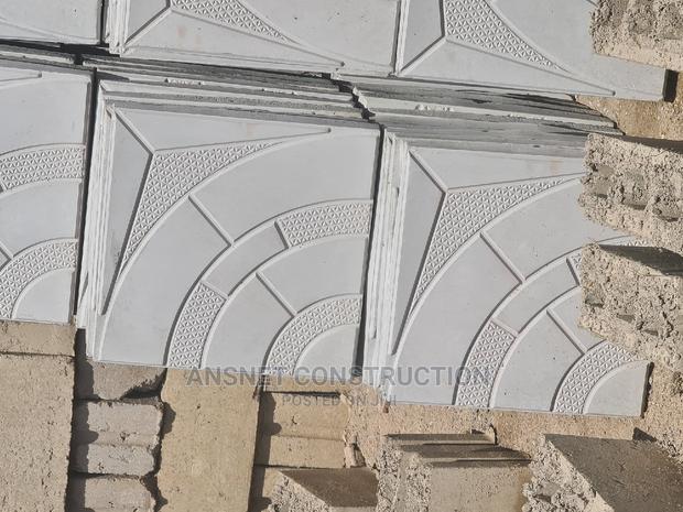 Outdoor Tiles for Driveway · Photo 1