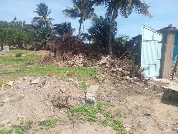 Half Plot of Land for Sale at Teshie Agblezaa · Photo 5