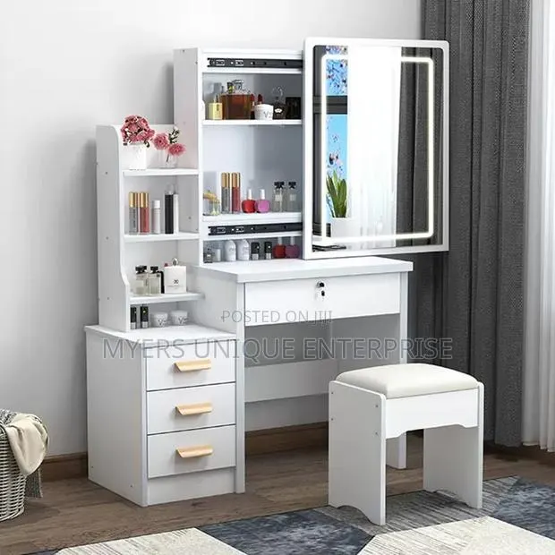 Modern Vanity Dresser With Led · Photo 1